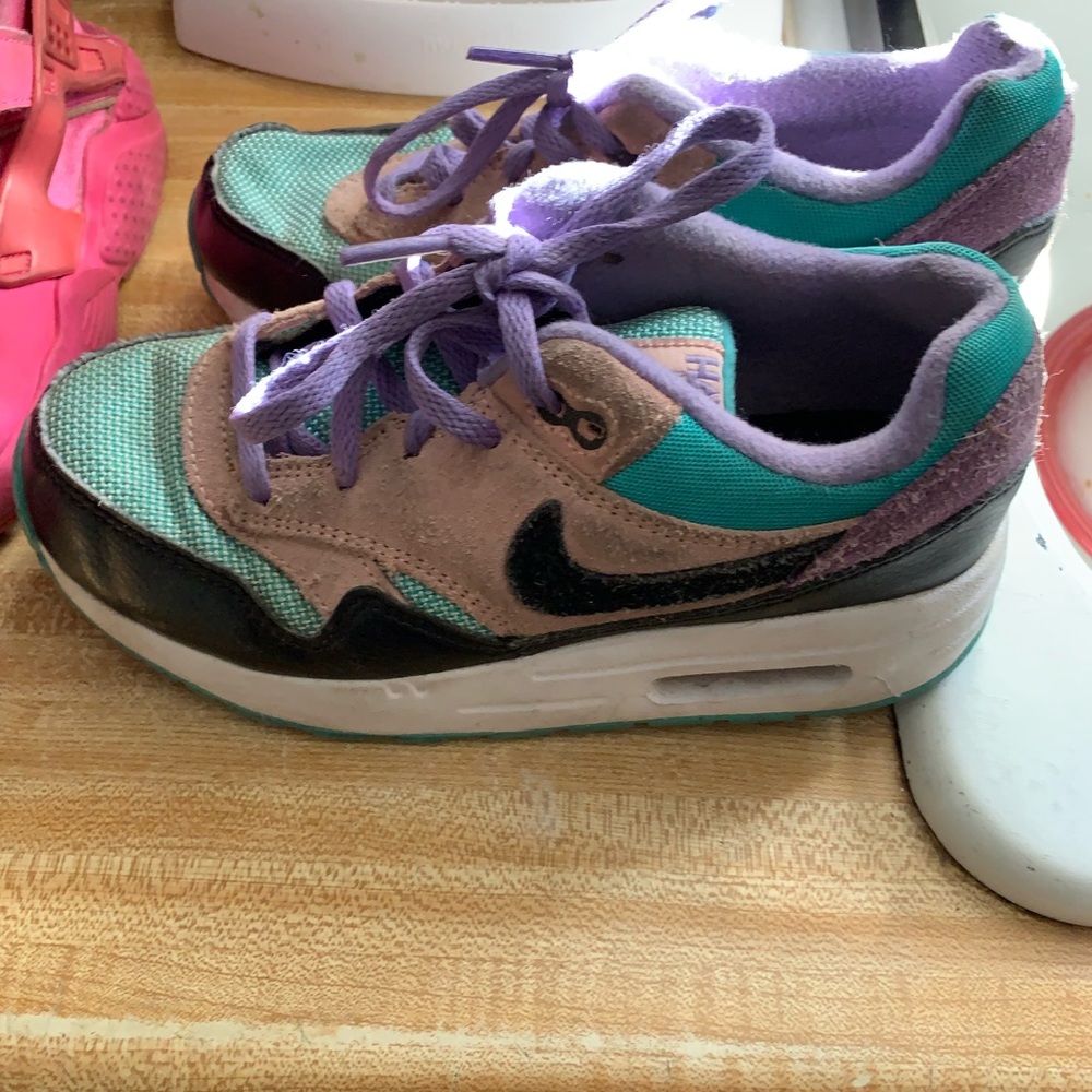 Little girl Nike shoes